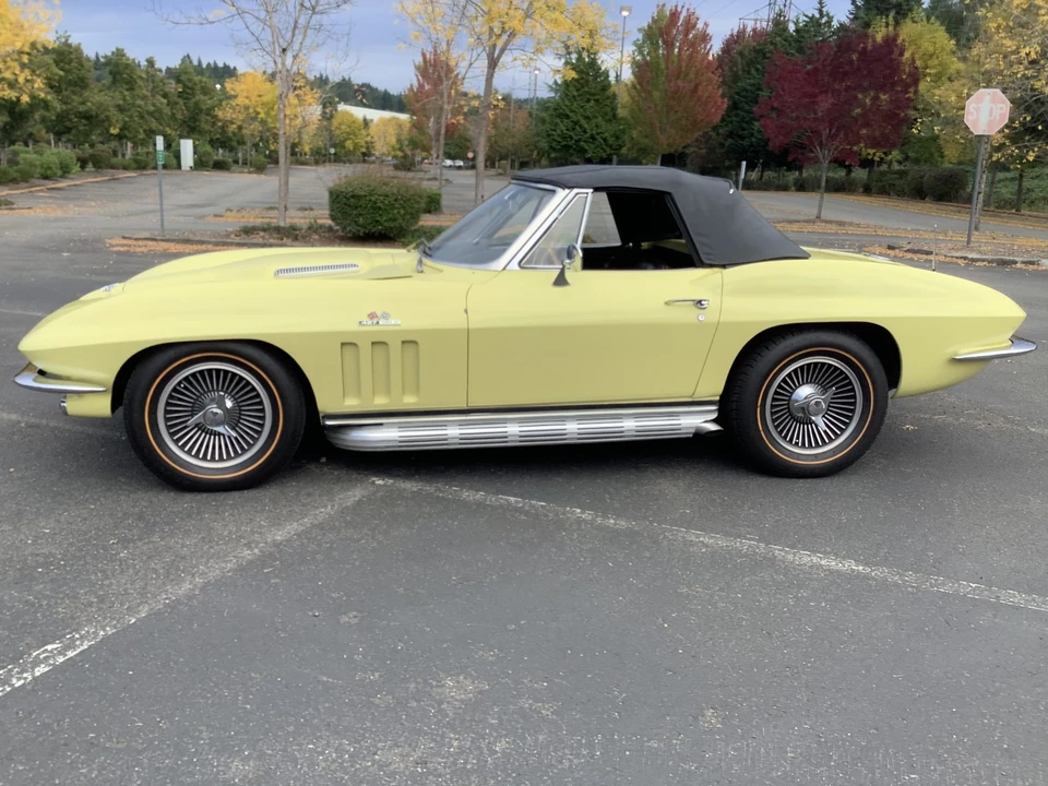 1966 Chevrolet Corvette C2 - Image 19 of 31