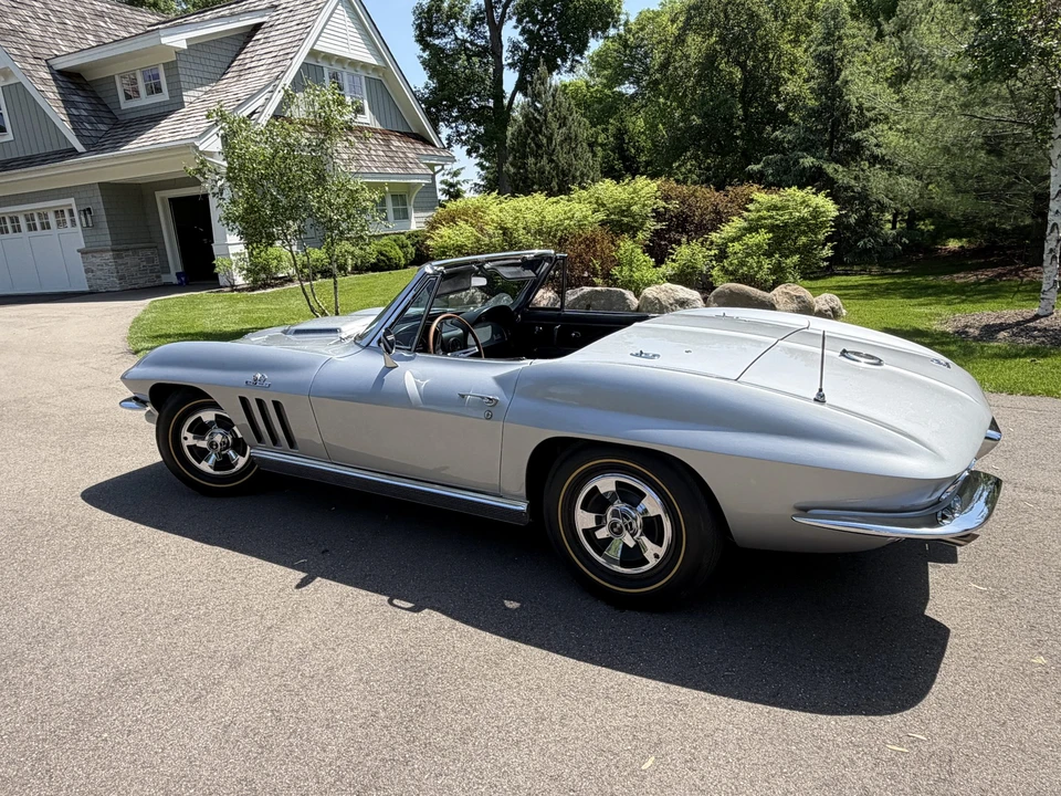 1966 Chevrolet Corvette C2 427 - Image 15 of 31
