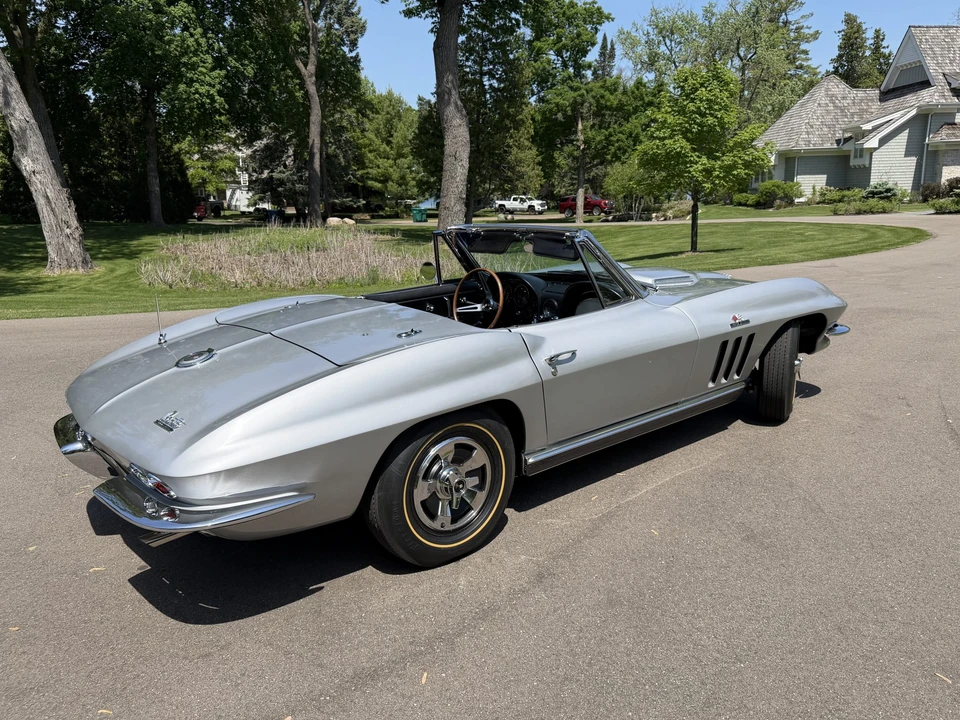 1966 Chevrolet Corvette C2 427 - Image 9 of 31