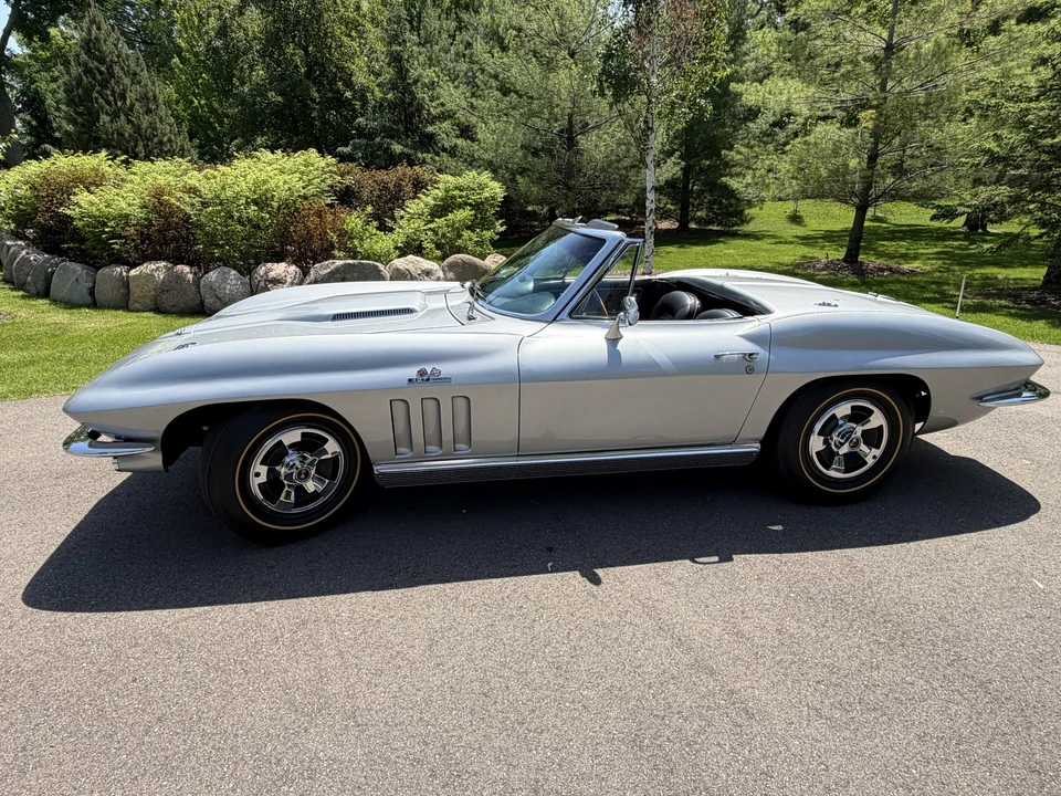 1966 Chevrolet Corvette C2 427 - Image 19 of 31