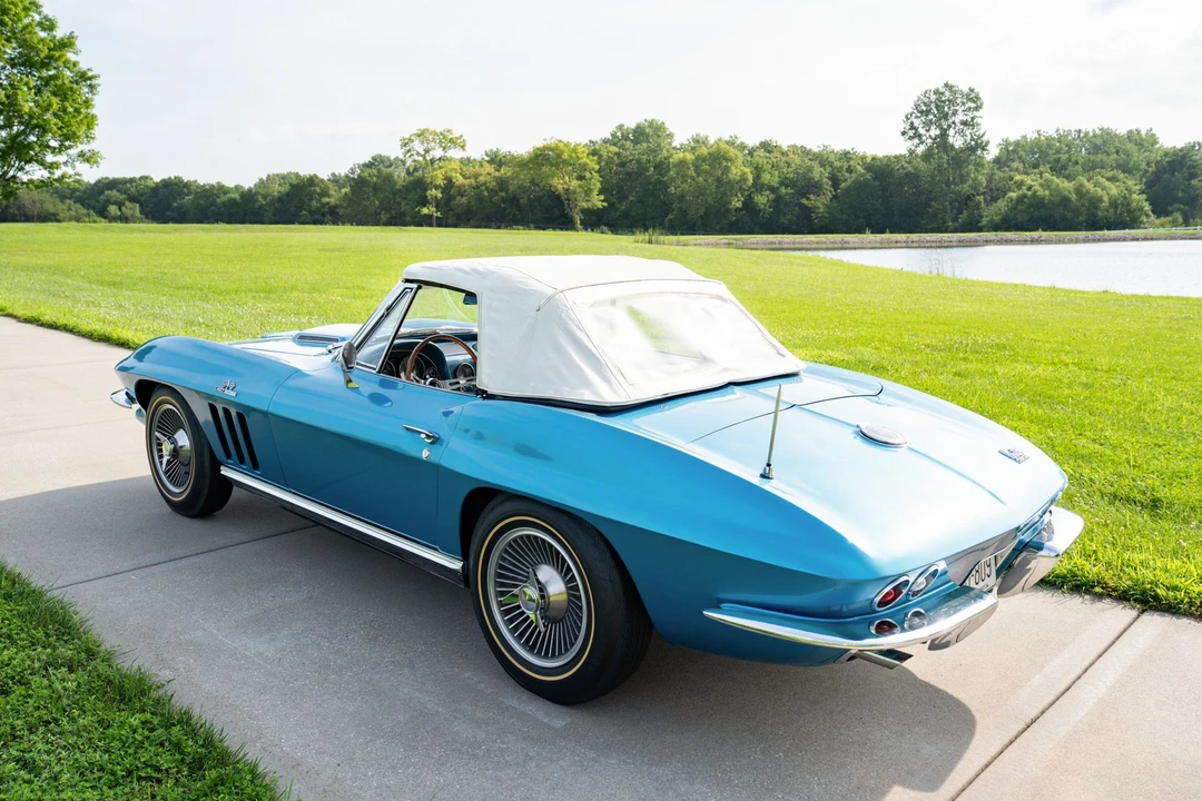 1966 Chevrolet Corvette C2 - Image 13 of 31