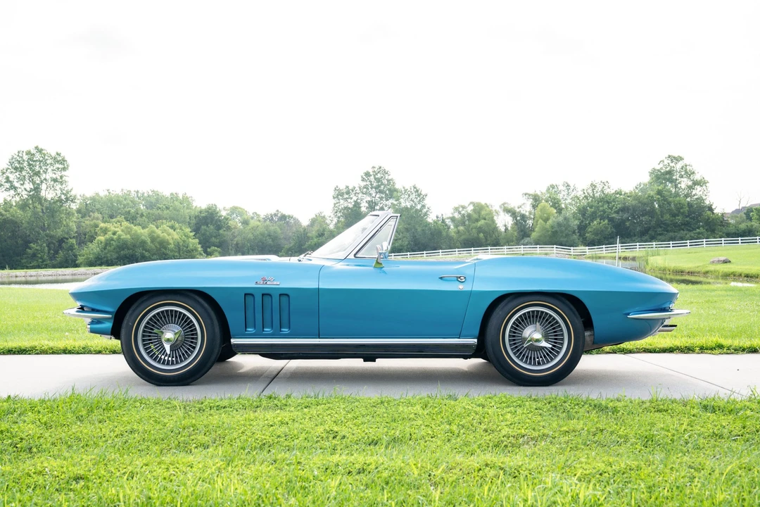 1966 Chevrolet Corvette C2 - Image 12 of 31