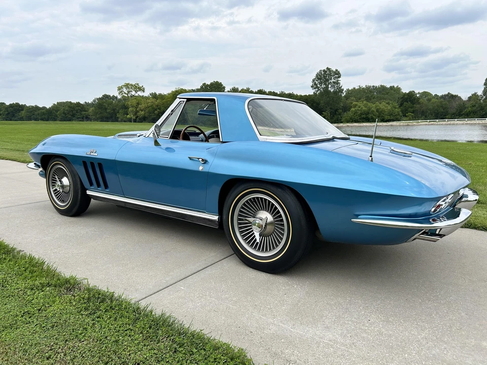 1966 Chevrolet Corvette C2 - Image 16 of 31