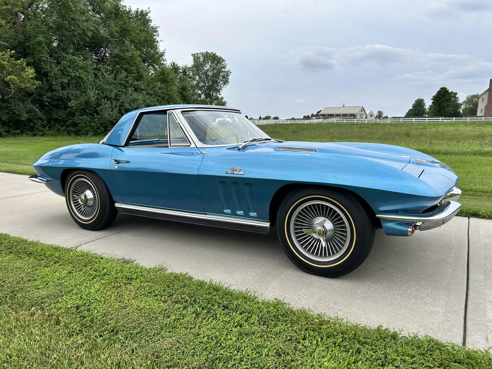1966 Chevrolet Corvette C2 - Image 18 of 31