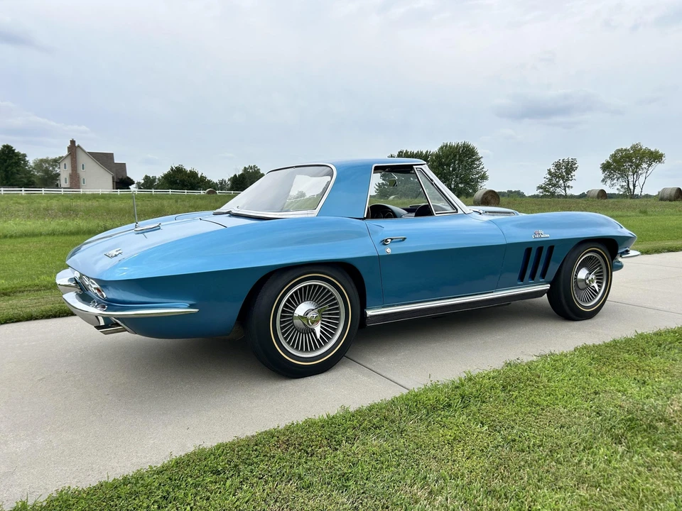 1966 Chevrolet Corvette C2 - Image 17 of 31
