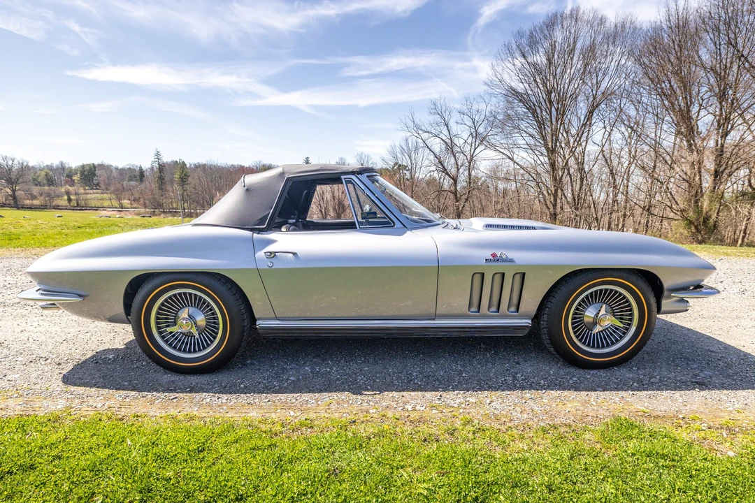 1966 Chevrolet Corvette C2 - Image 12 of 31
