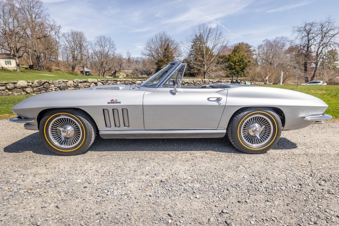1966 Chevrolet Corvette C2 - Image 9 of 31