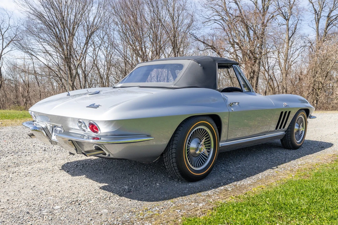 1966 Chevrolet Corvette C2 - Image 13 of 31