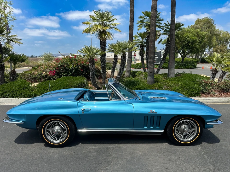 1966 Chevrolet Corvette C2 - Image 6 of 31