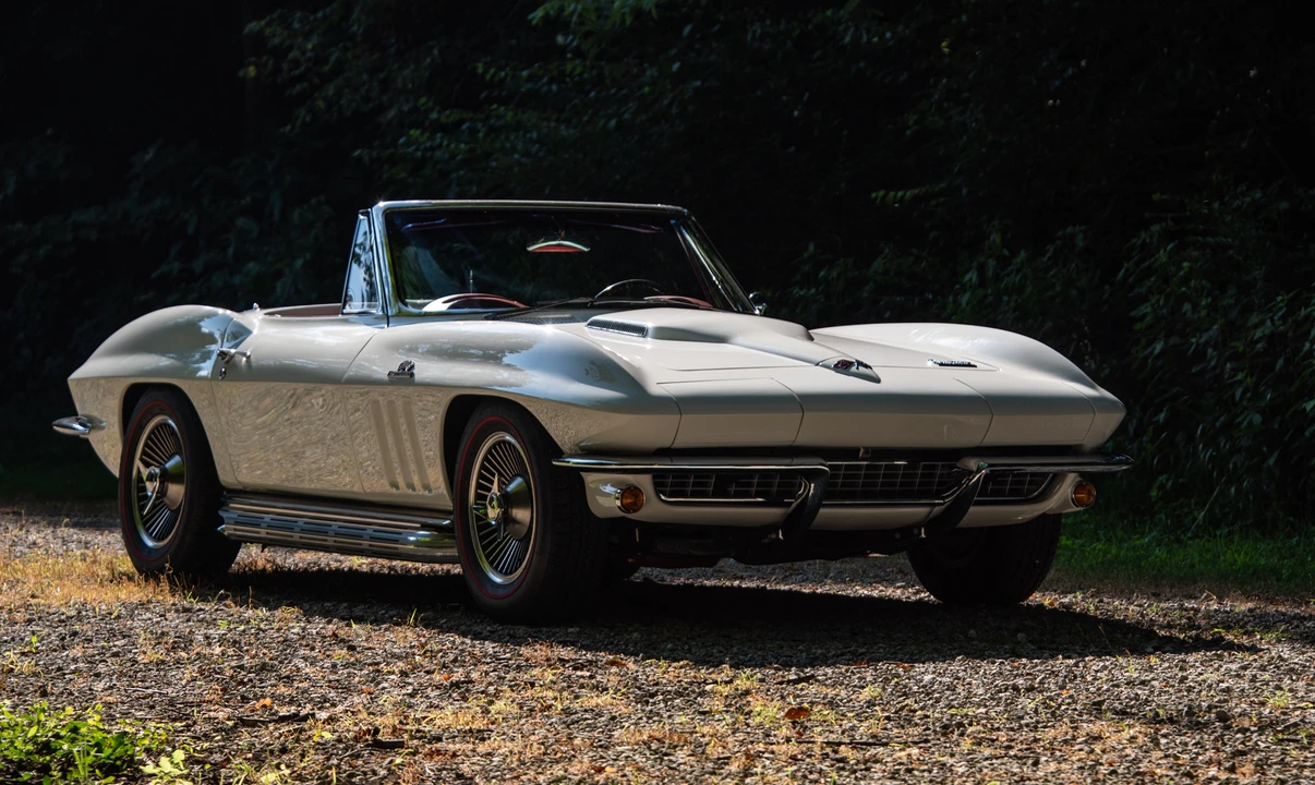 1966 Chevrolet Corvette C2 - Image 14 of 31