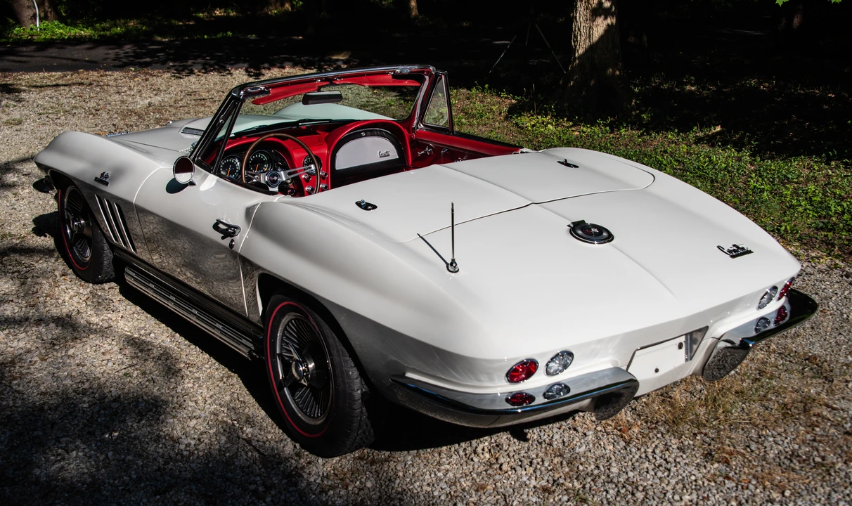 1966 Chevrolet Corvette C2 - Image 7 of 31