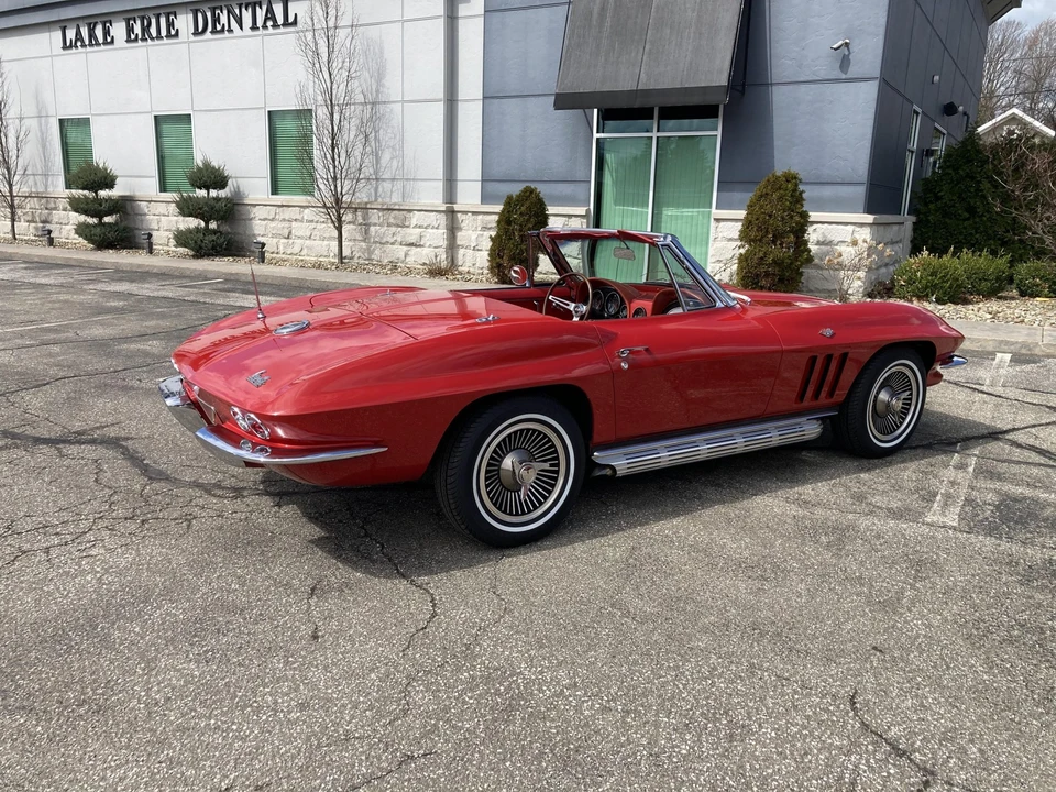 1966 Chevrolet Corvette C2 - Image 12 of 31
