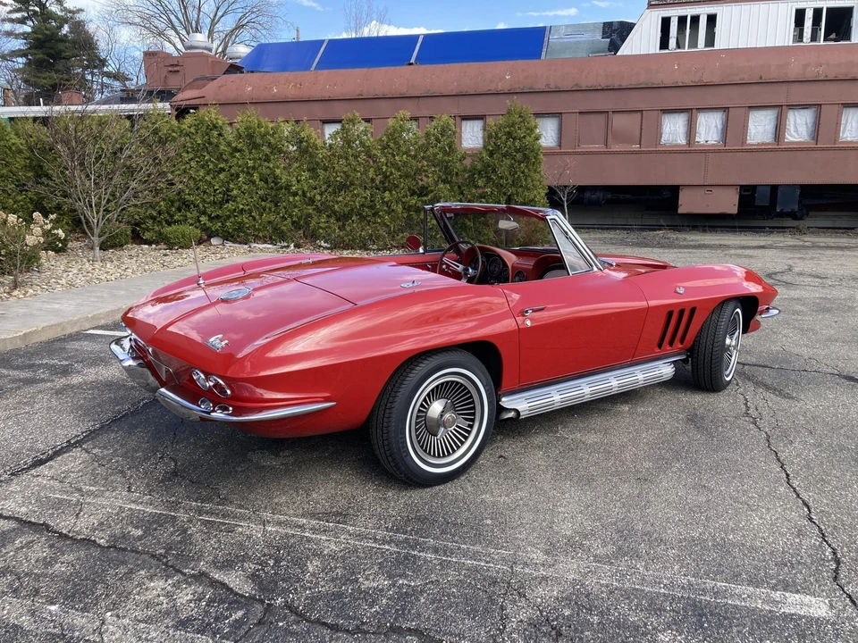 1966 Chevrolet Corvette C2 - Image 13 of 31