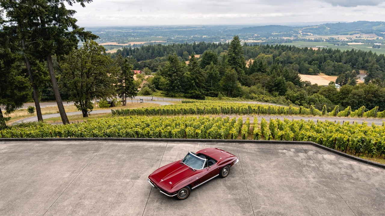 1966 Chevrolet Corvette C2 - Image 5 of 31