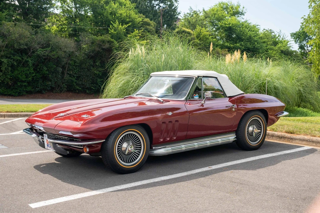 1966 Chevrolet Corvette C2 - Image 28 of 31