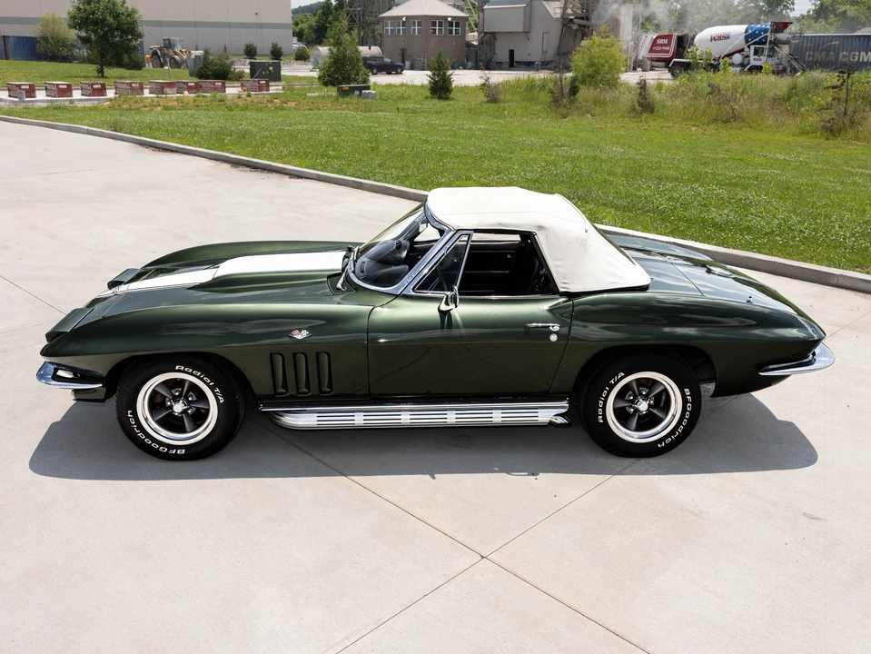 1966 Chevrolet Corvette C2 - Image 21 of 31