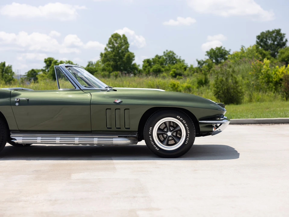 1966 Chevrolet Corvette C2 - Image 24 of 31