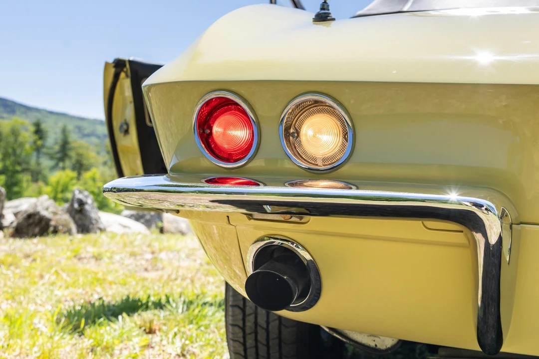 1966 Chevrolet Corvette C2 - Image 23 of 31
