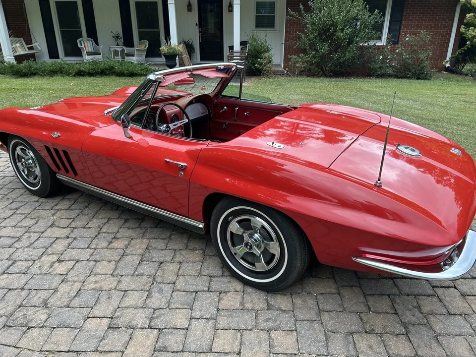 1966 Chevrolet Corvette C2 - Image 16 of 31