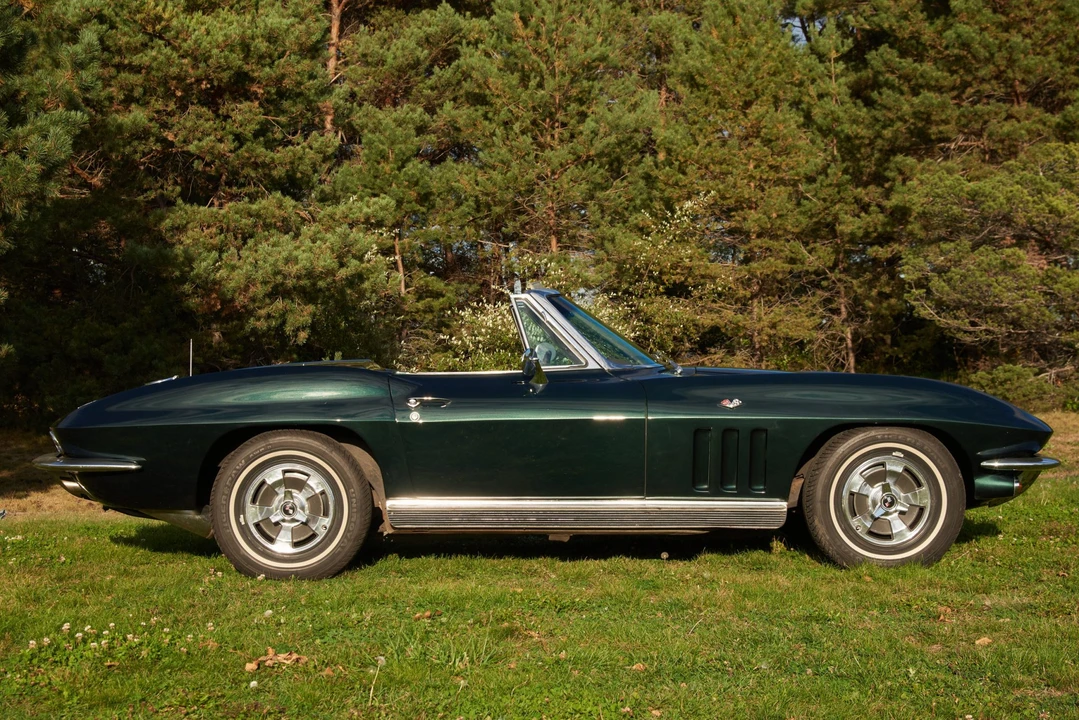 1966 Chevrolet Corvette C2 - Image 15 of 31