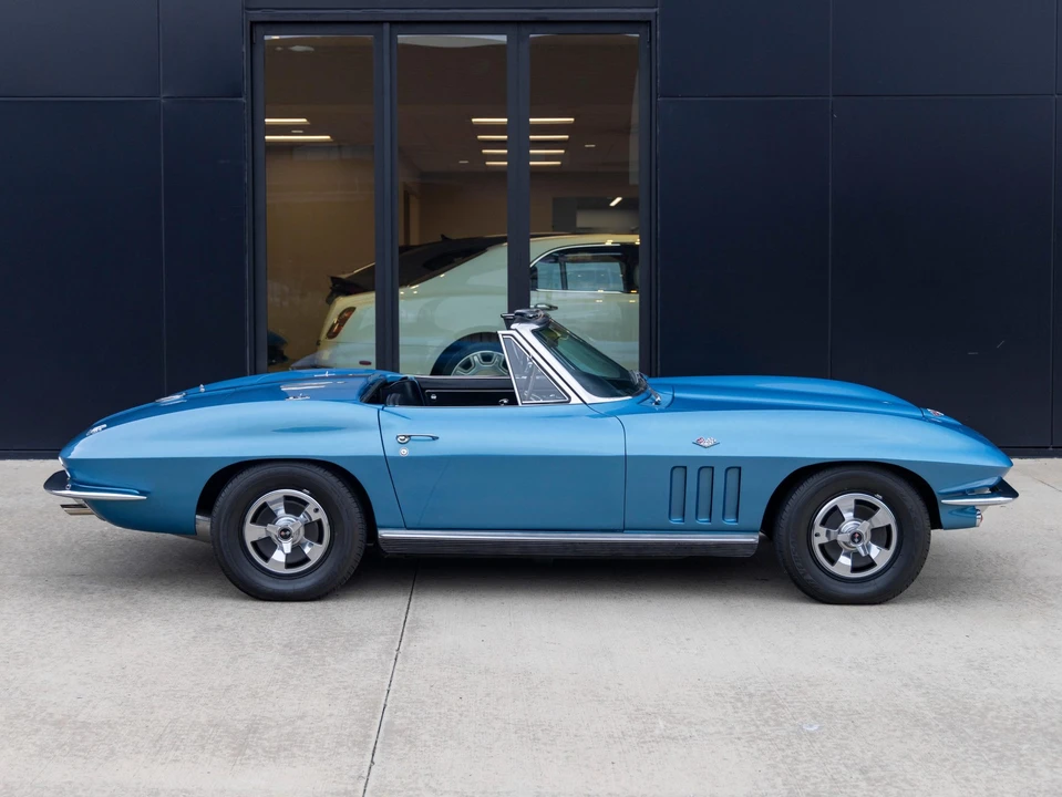 1966 Chevrolet Corvette C2 - Image 13 of 31