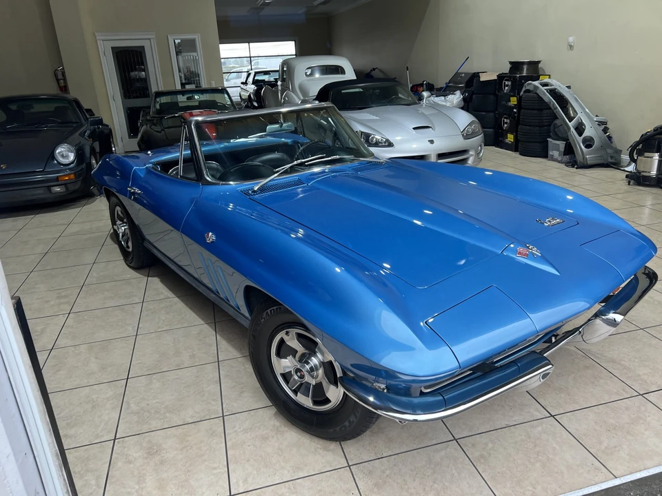 1966 Chevrolet Corvette C2 - Image 16 of 31