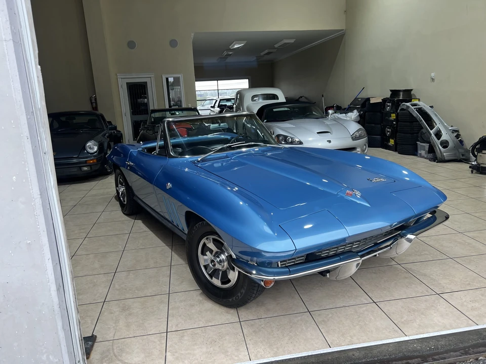 1966 Chevrolet Corvette C2 - Image 17 of 31