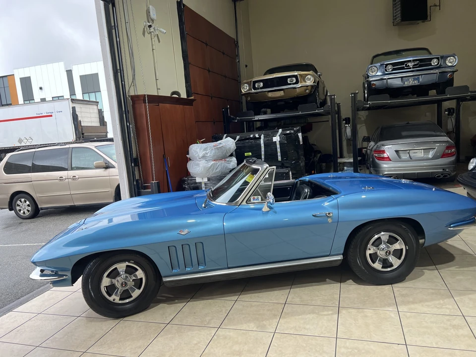 1966 Chevrolet Corvette C2 - Image 24 of 31