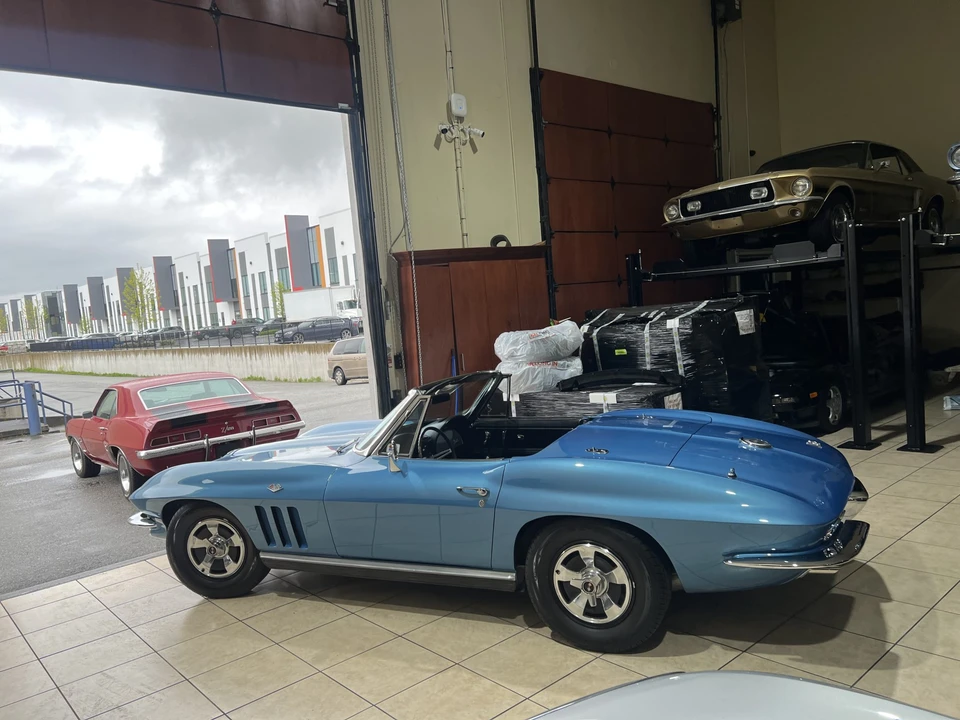 1966 Chevrolet Corvette C2 - Image 25 of 31