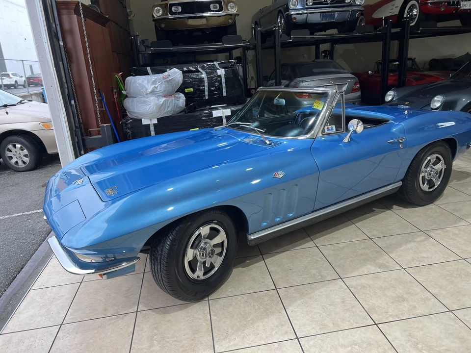 1966 Chevrolet Corvette C2 - Image 22 of 31