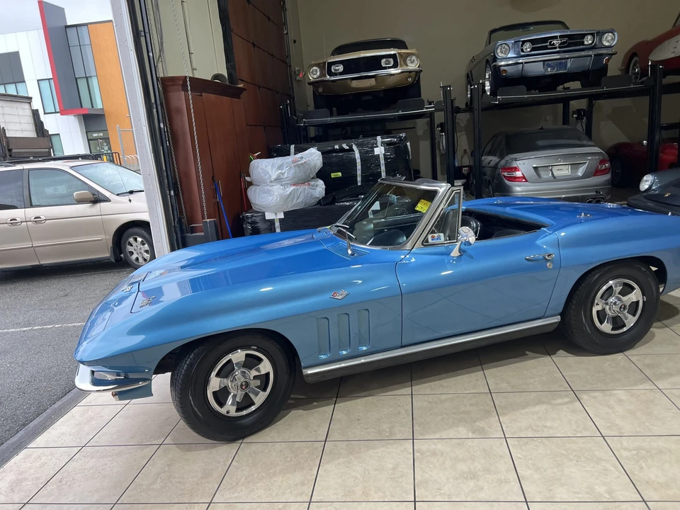 1966 Chevrolet Corvette C2 - Image 23 of 31