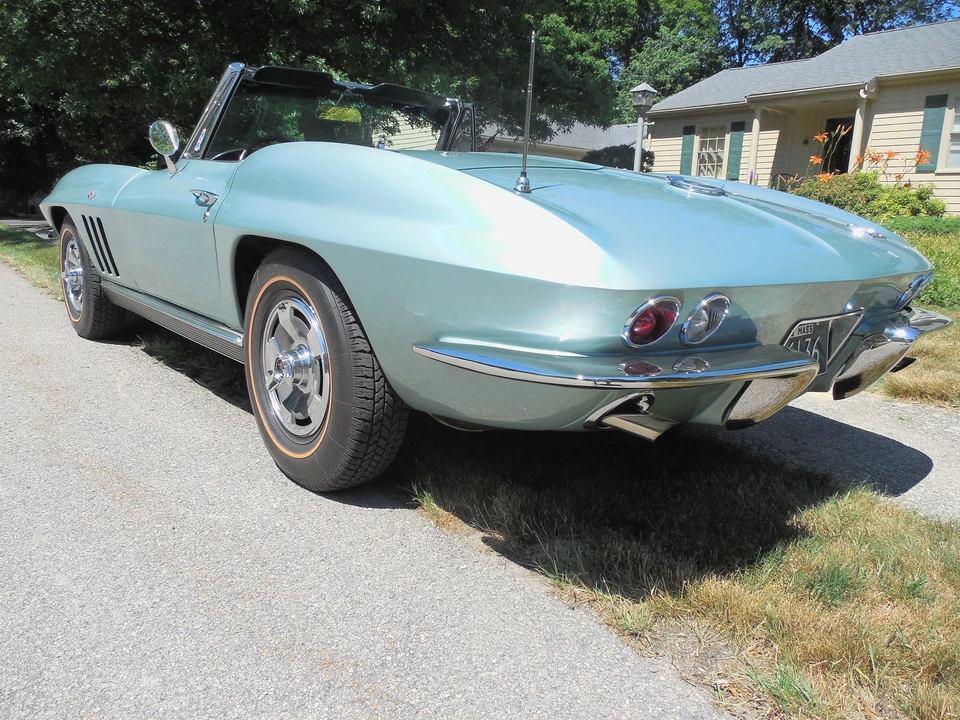 1966 Chevrolet Corvette C2 - Image 5 of 31