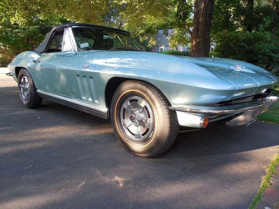 1966 Chevrolet Corvette C2 - Image 10 of 31