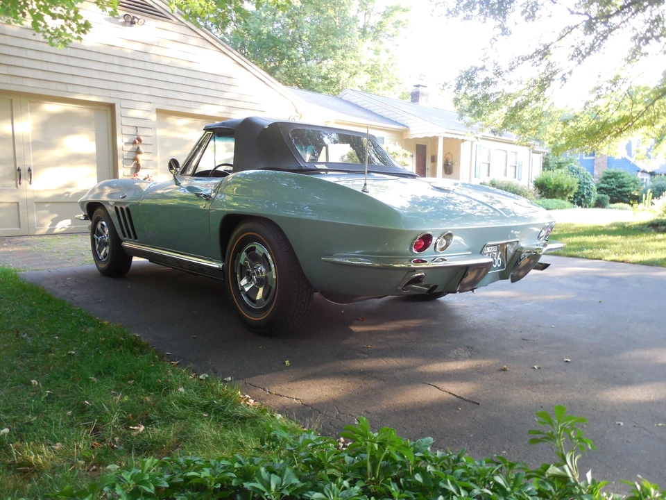 1966 Chevrolet Corvette C2 - Image 13 of 31