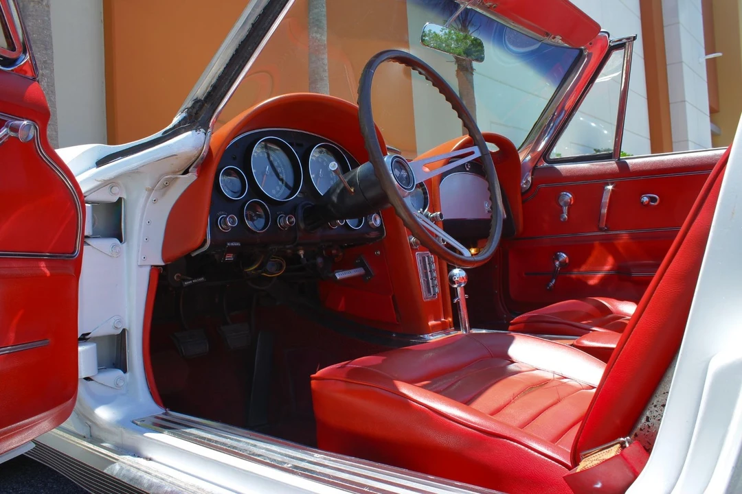 1966 Chevrolet Corvette C2 - Image 13 of 31