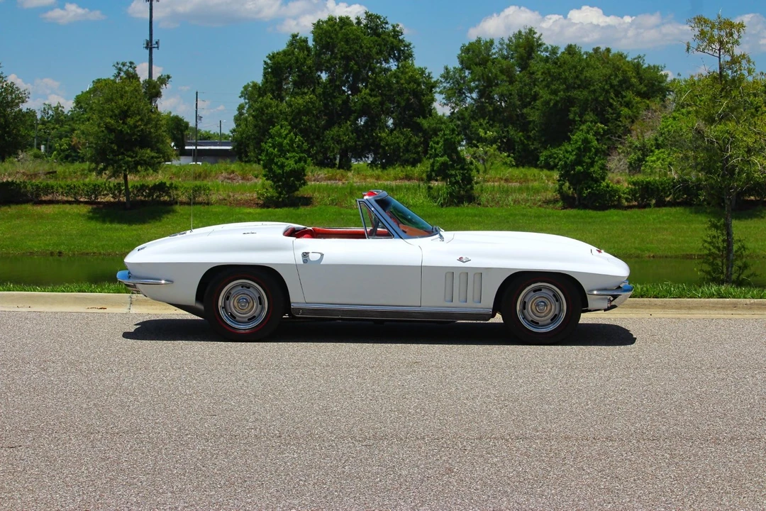 1966 Chevrolet Corvette C2 - Image 7 of 31