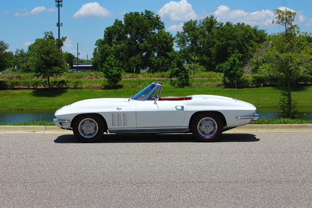 1966 Chevrolet Corvette C2 - Image 2 of 31