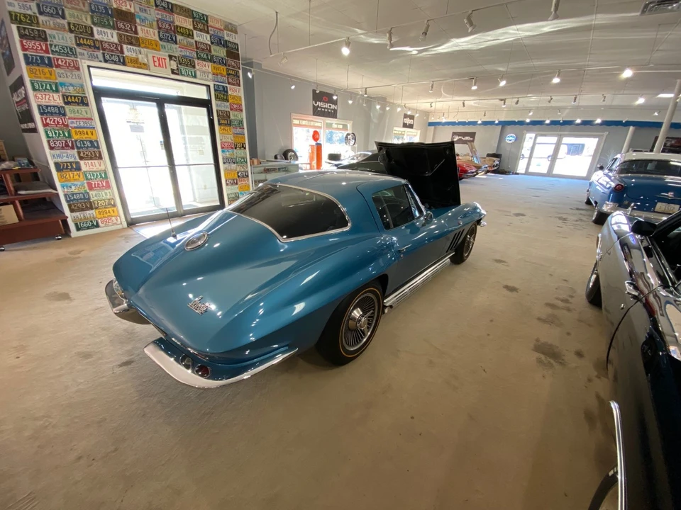 1966 Chevrolet Corvette C2 - Image 15 of 31