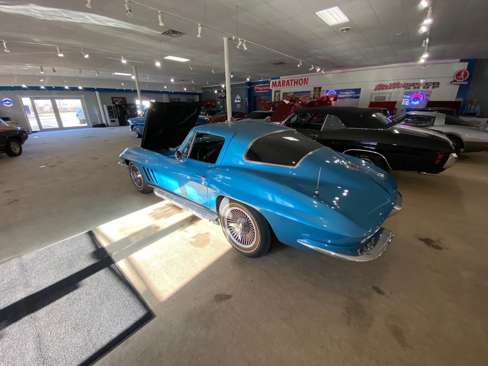 1966 Chevrolet Corvette C2 - Image 16 of 31