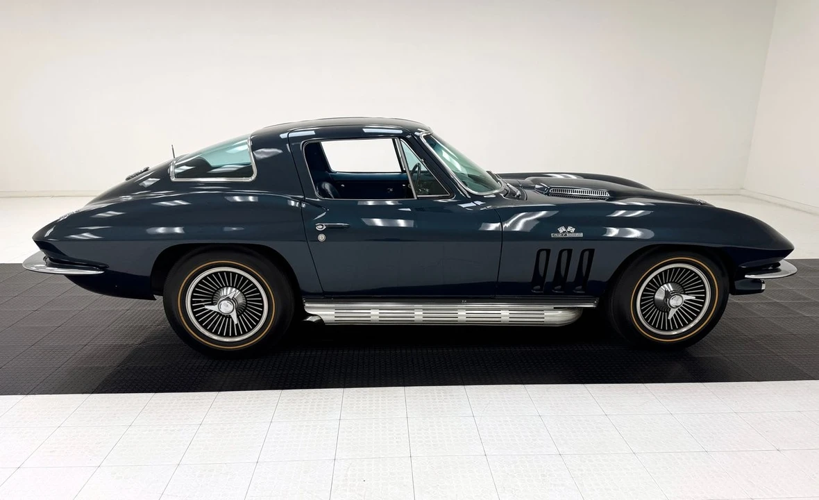 1966 Chevrolet Corvette C2 - Image 6 of 31