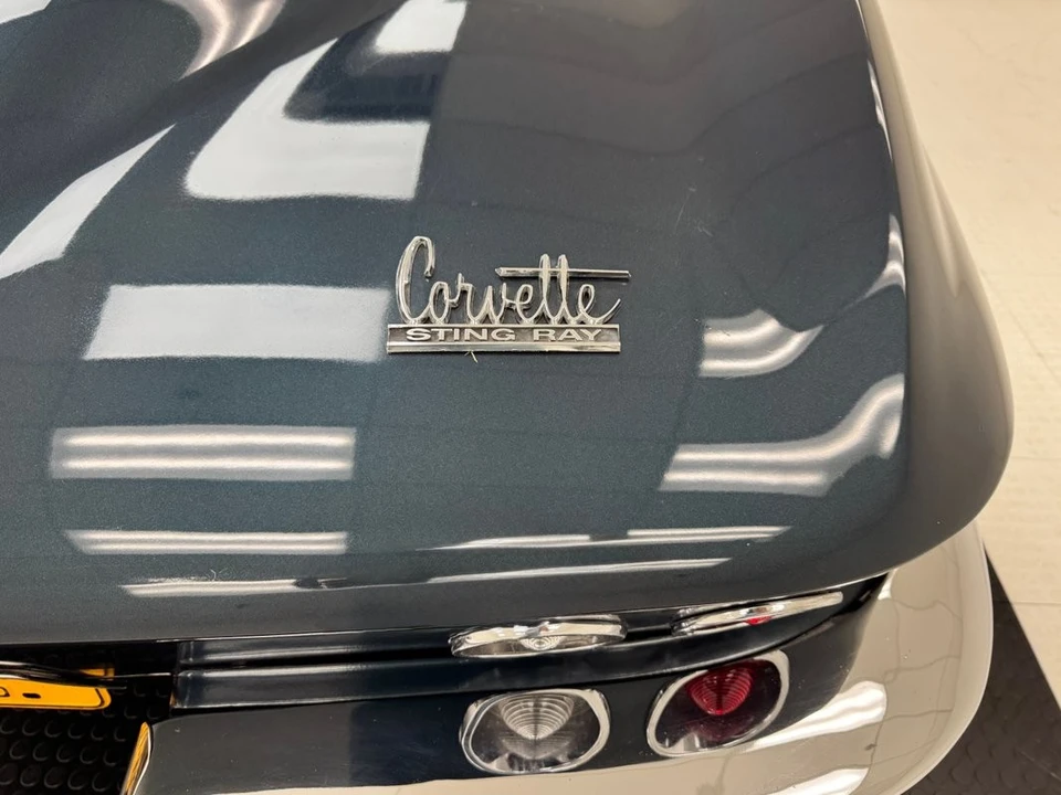1966 Chevrolet Corvette C2 - Image 25 of 31