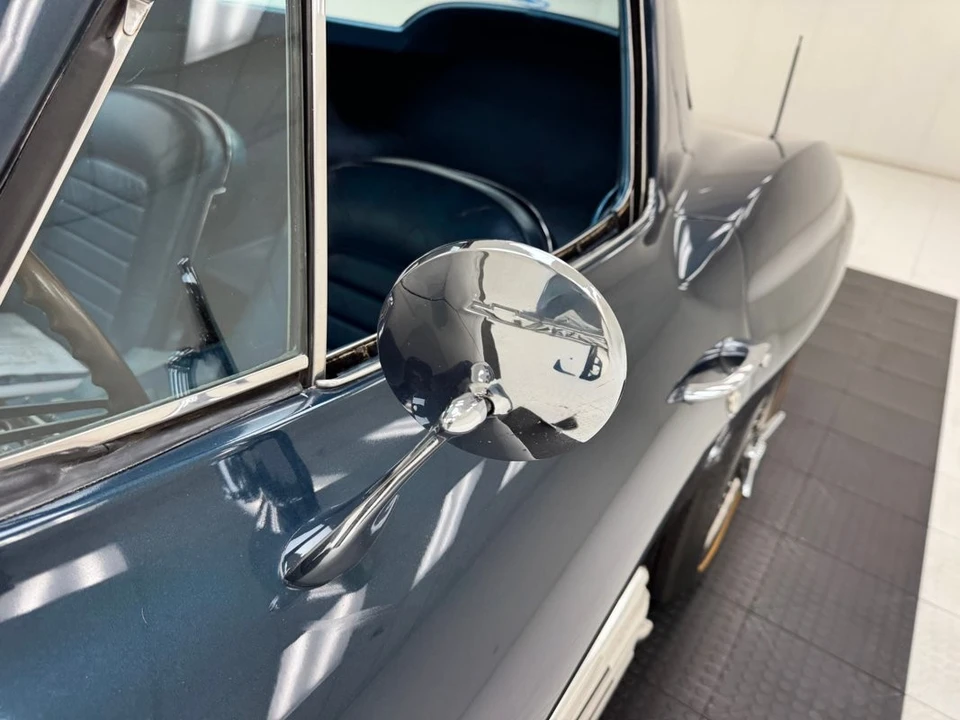 1966 Chevrolet Corvette C2 - Image 19 of 31