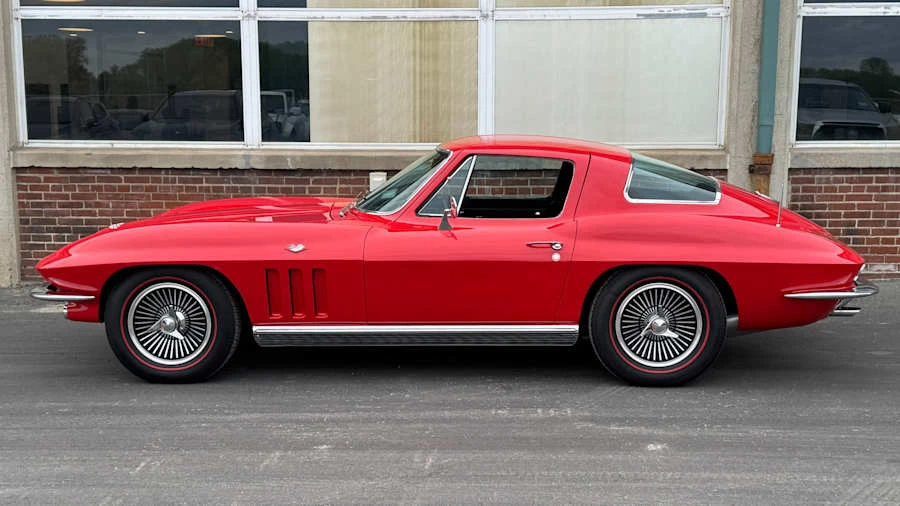 1966 Chevrolet Corvette C2 - Image 2 of 12