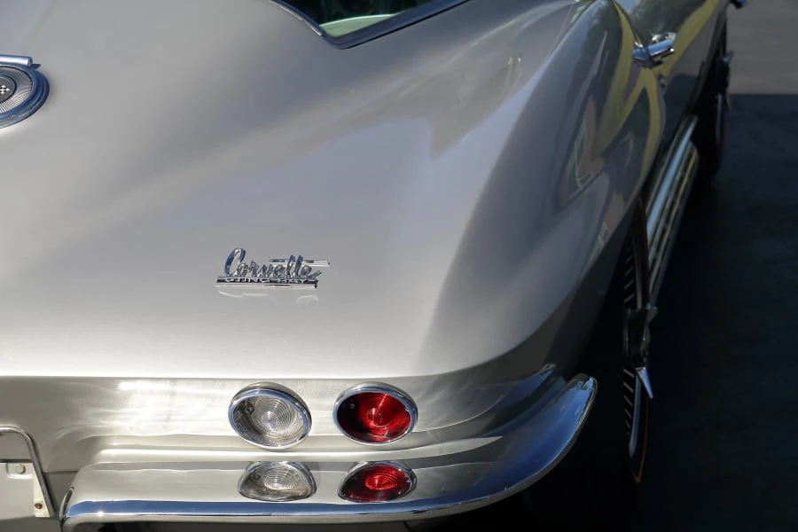 1966 Chevrolet Corvette C2 - Image 11 of 25