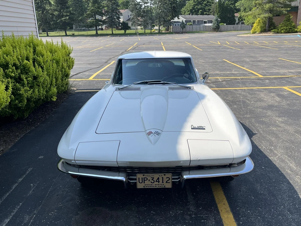 1966 Chevrolet Corvette C2 - Image 5 of 31