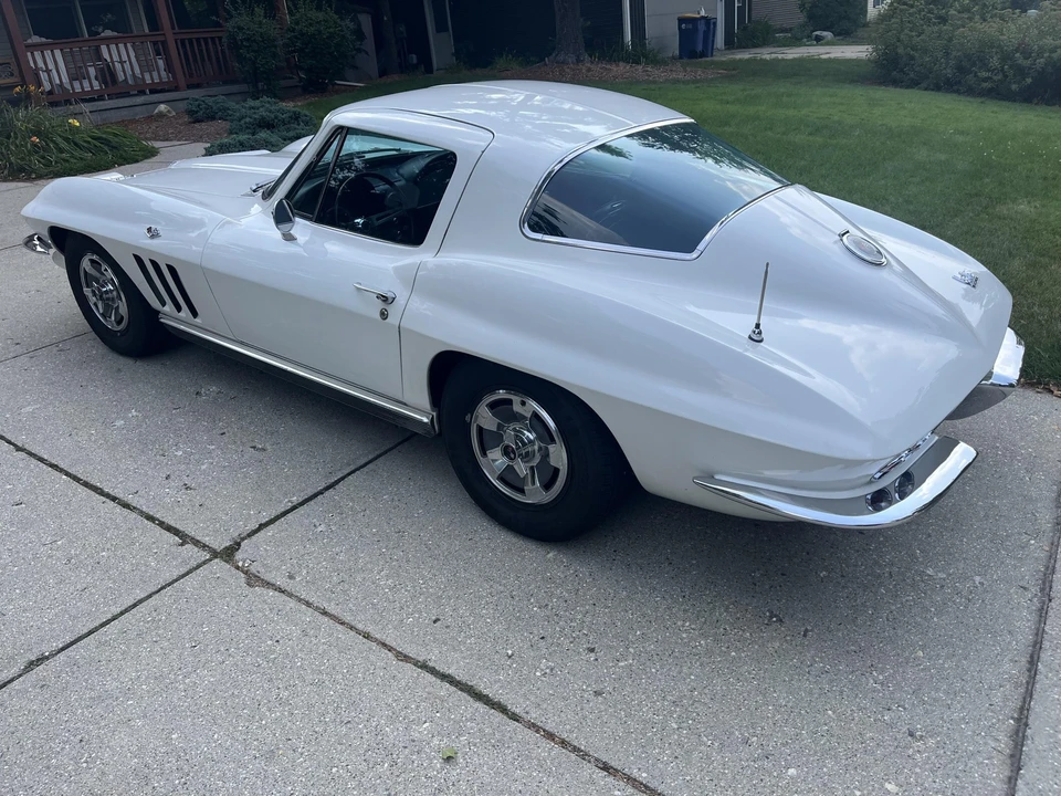 1966 Chevrolet Corvette C2 - Image 21 of 31