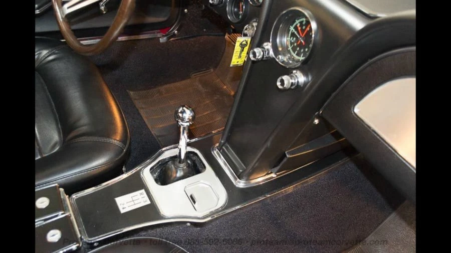 1966 Chevrolet Corvette C2 - Image 13 of 31