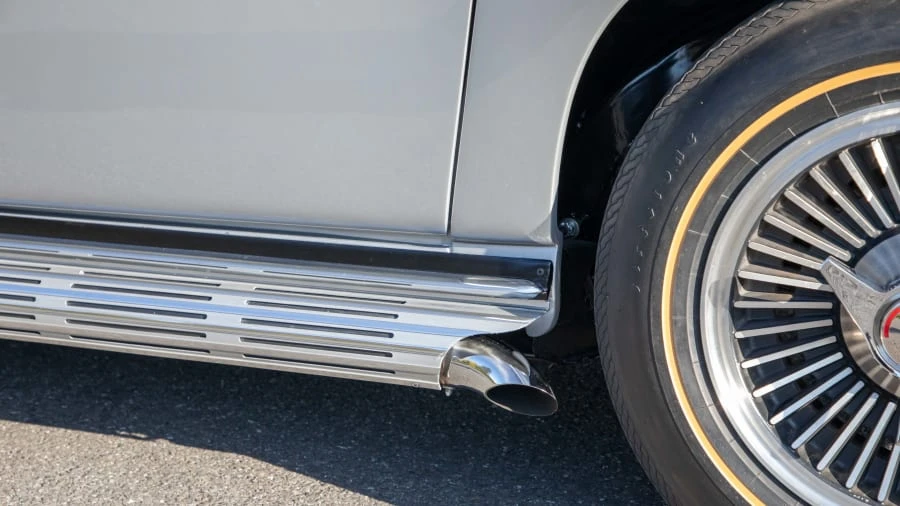 1966 Chevrolet Corvette C2 - Image 19 of 20