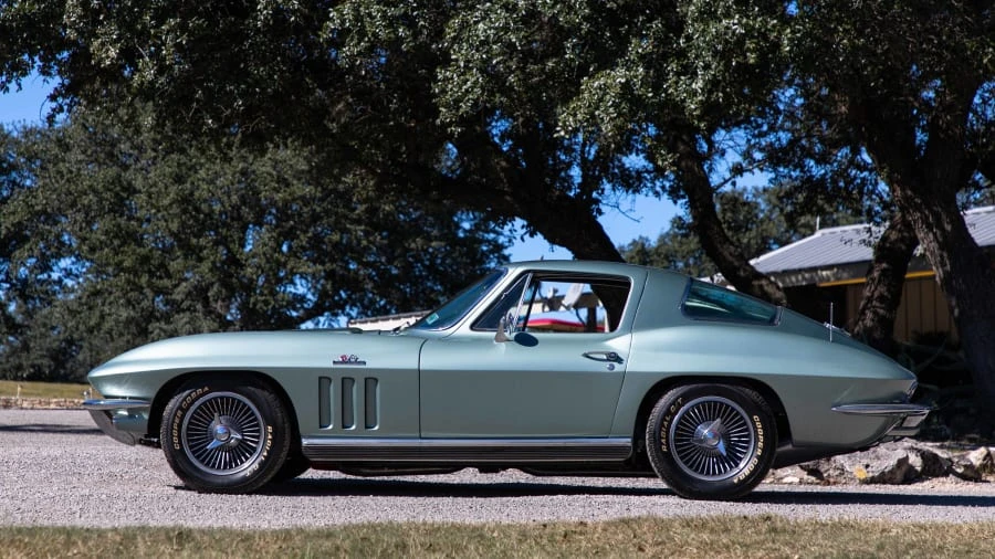 1966 Chevrolet Corvette C2 - Image 2 of 12