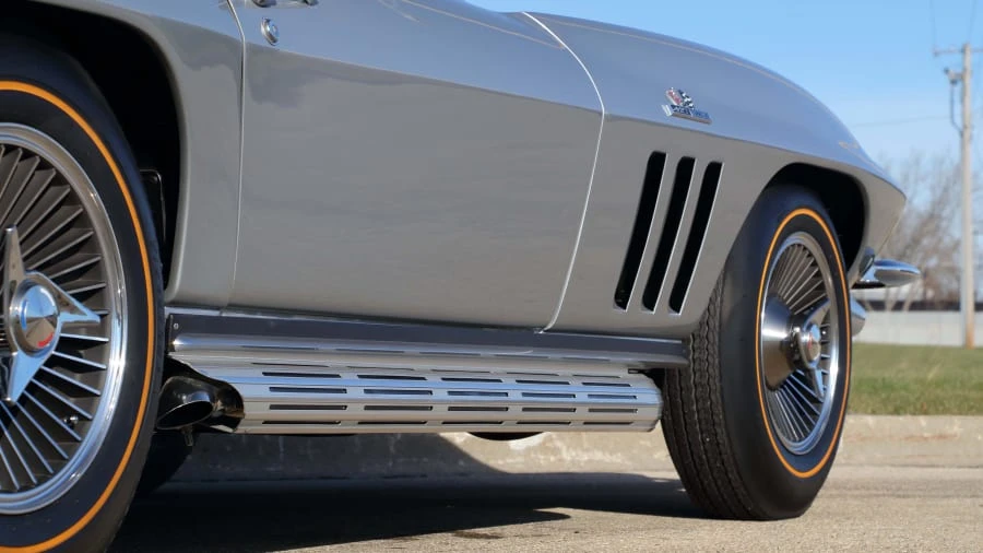 1966 Chevrolet Corvette C2 - Image 11 of 12